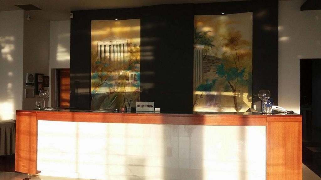 Acropol Hotel เซเรส ภายนอก รูปภาพ